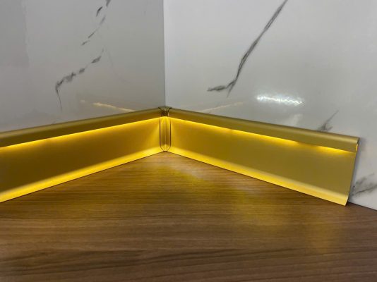 nẹp len chân tường tăng tính thẩm mỹ
