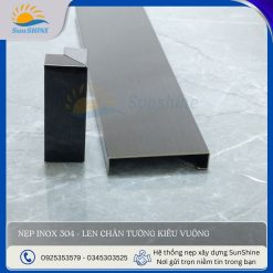 Nẹp Inox 304 len chân tường kiểu vuông màu đen xước - Góc chụp đứng. Kích thước sản xuất theo yêu cầu cao 40mm, 60mm, 80mm...