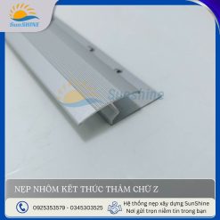 Nẹp nhôm kết thúc thảm chữ Z màu bạc mờ. Kích thước rộng 40.8mm x cao 8.5mm. Dùng để kết thúc thảm, bảo vệ cạnh của thảm.