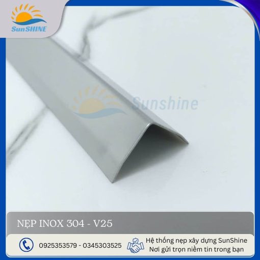 Nẹp inox 304 V25 màu trắng gương, kích thước 25x25 mm, dùng trang trí góc vuông.