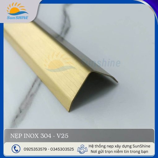 Nẹp inox 304 V25 màu vàng xước, kích thước 25x25 mm, dùng trang trí góc vuông.