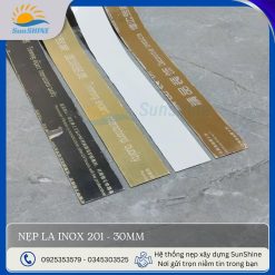 Nẹp la Inox 201 bản 30mm - Màu sắc đa dạng trắng gương, vàng gương, đen gương, vàng hồng. Kích thước 30mm x 0.3mm.